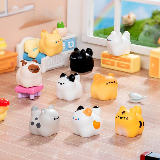 A212-Resin Cute Little Cat (Cube Game)
